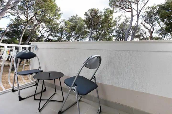 Apartment & Rooms Nugal Makarska Rum bild